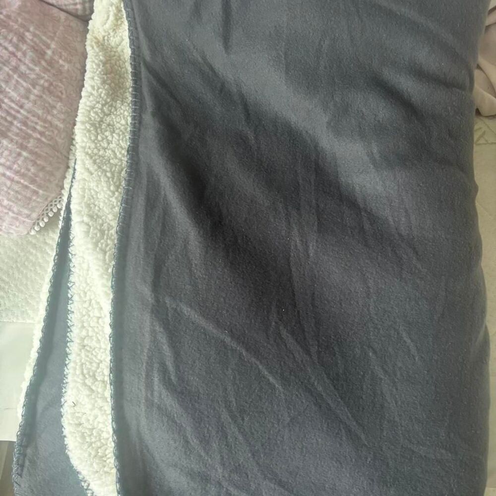 Gray blanket